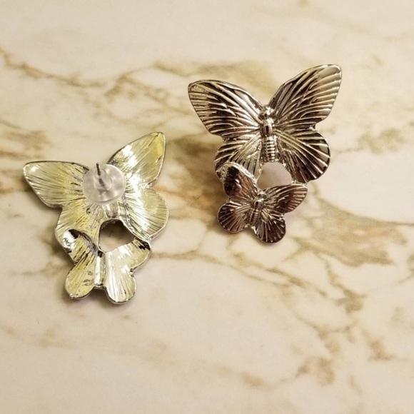 The Rose - Detailed Butterfly Double Drop Earrings - Picture 7 of 7